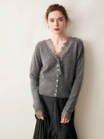 Elara — Weicher Kaschmir-Spitzen-Cardigan zum Layern