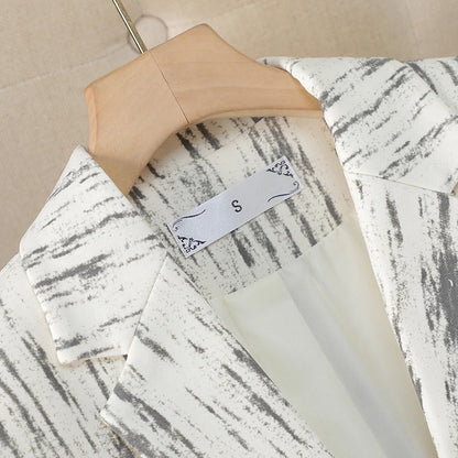 Renly Blazer — Tailored Lightweight Striped Jacket with Vertical Grain