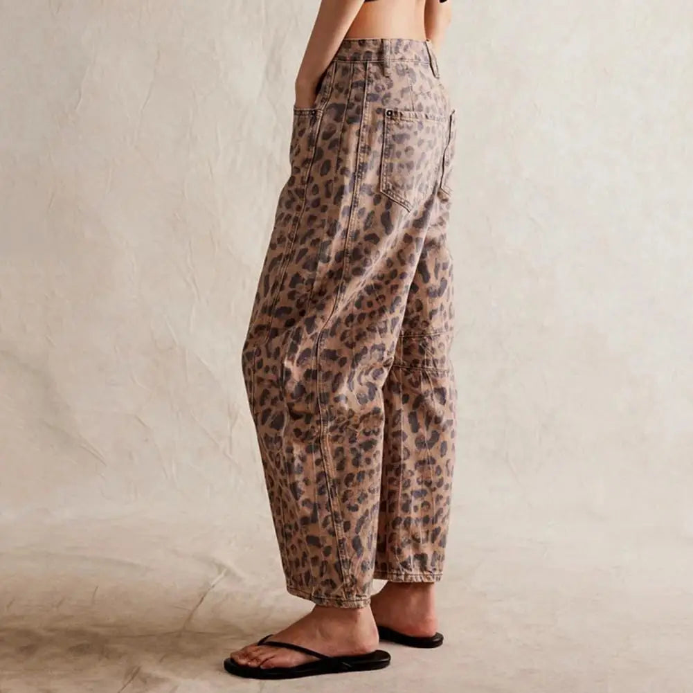 Liora Wide-Leg Jeans — Mid-Rise Stretch Denim for Casual Comfort