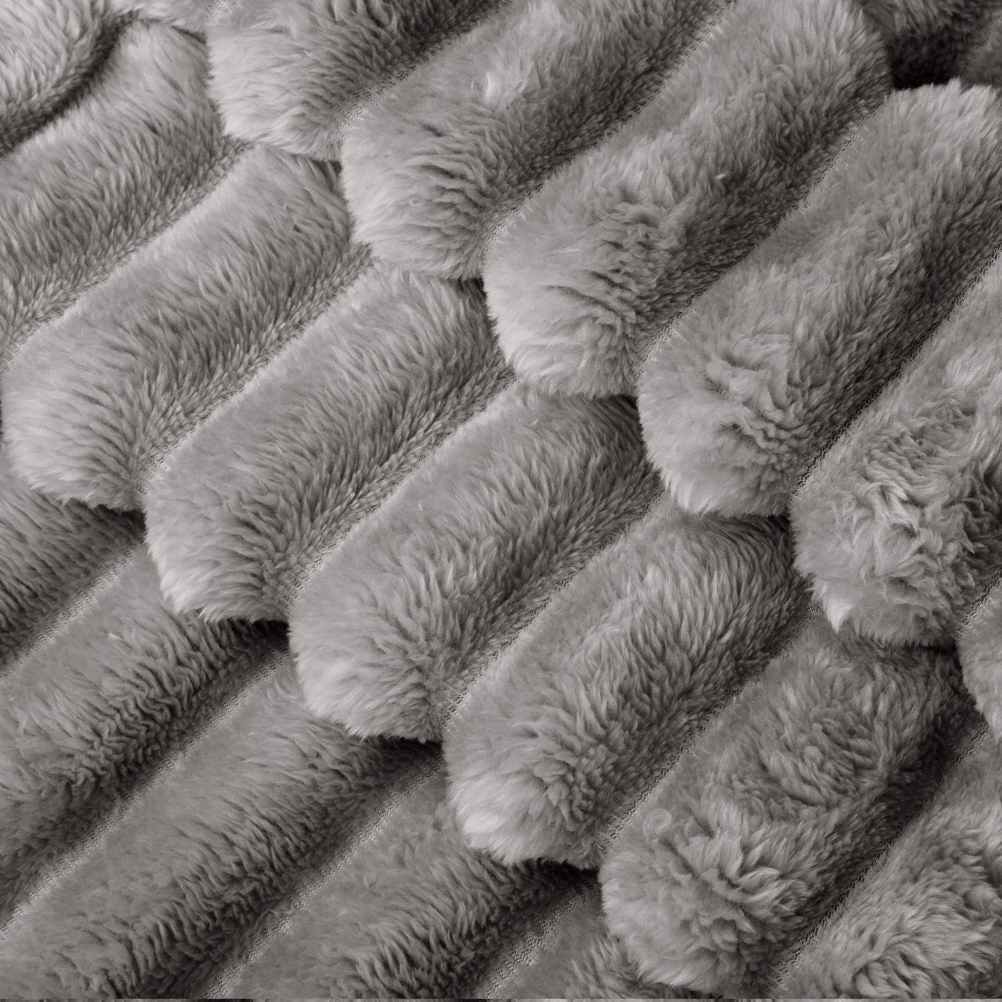 Norla — Soft Fleece Blanket for Cozy Comfort and Warmth