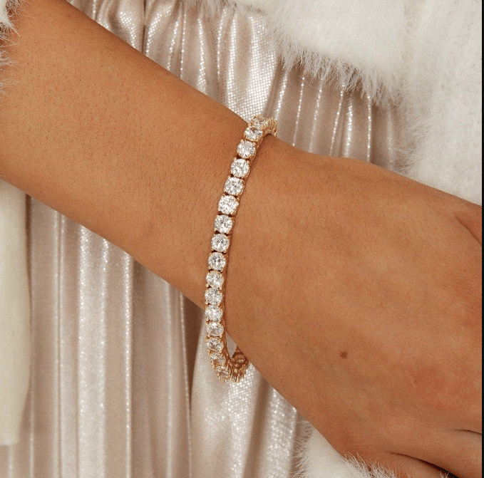 Firestorm Moissanite™ — Own Every Moment with Unforgettable Sparkle