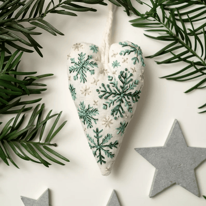 FestiveThread™ Heart Embroidery Kit — Skab hyggelig julemagi, der varmer hvert hjørne af dit hjem