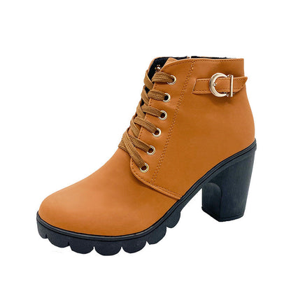 ChunkyHeels™ — Hallitse Jokainen Askel Itseluottamuksella, Lämmöllä ja Huomiota Herättävällä Tyylillä