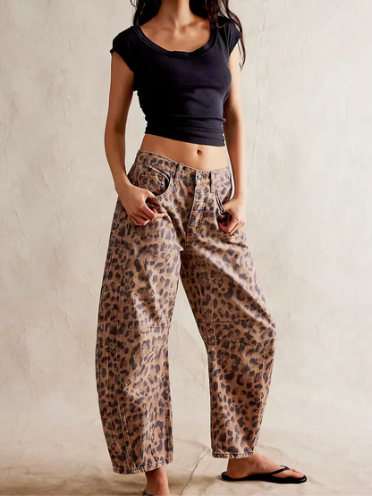 Liora Wide-Leg Jeans — Mid-Rise Stretch Denim for Casual Comfort