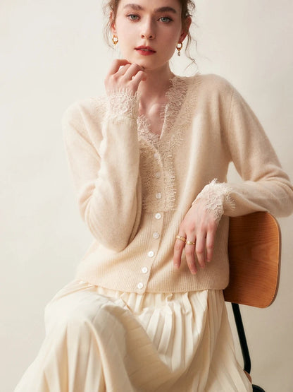 Elara — Weicher Kaschmir-Spitzen-Cardigan zum Layern