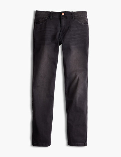 EdgeFlex Denim™ — Comfort That Holds Its Shape