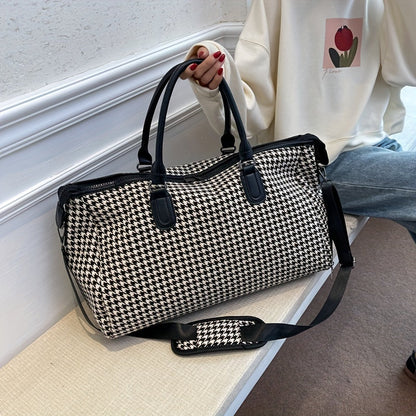 Cortelle Weekender Tasche — Hahnentritt-Canvas-Reisetasche mit veganem Lederbesatz